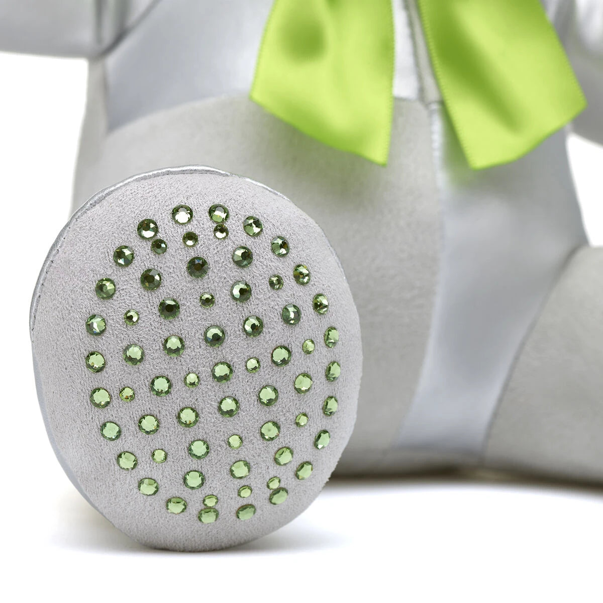 Birthstone Bear Featuring Swarovski® Peridot crystals | Build-A-Bear® - US 4771