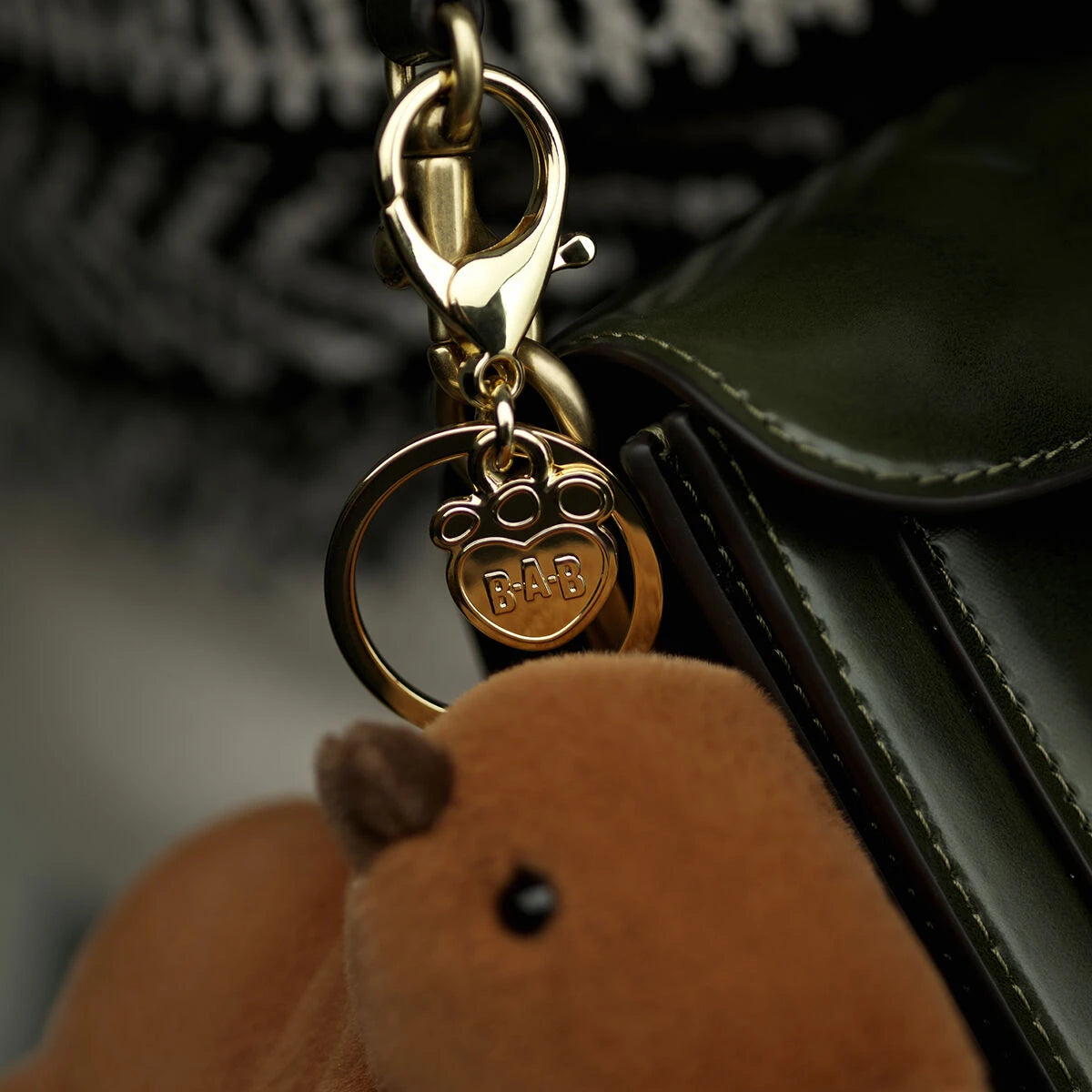 Capybara Plush Bag Charm | Build-A-Bear - US 1394